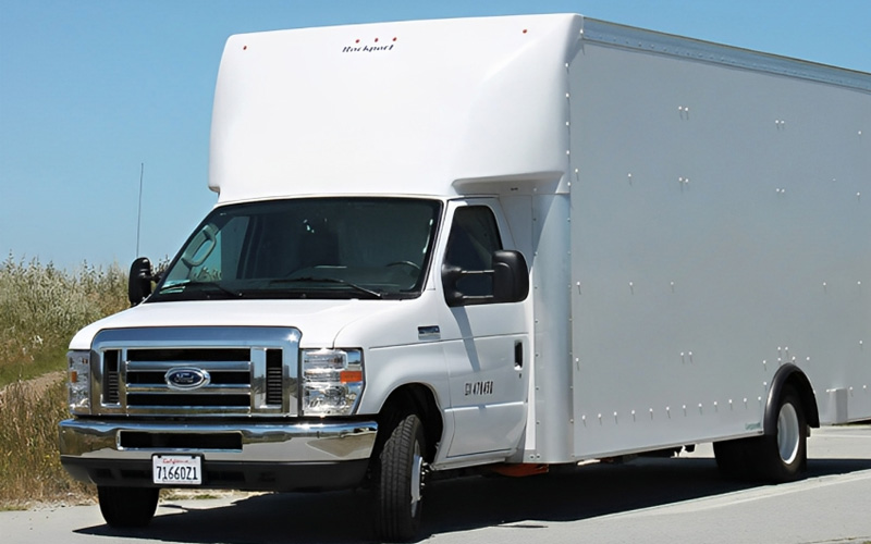 Motiv Power Systems Box Trucks - image 1 of 5