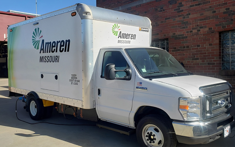 Motiv Power Systems Box Trucks - image 4 of 5