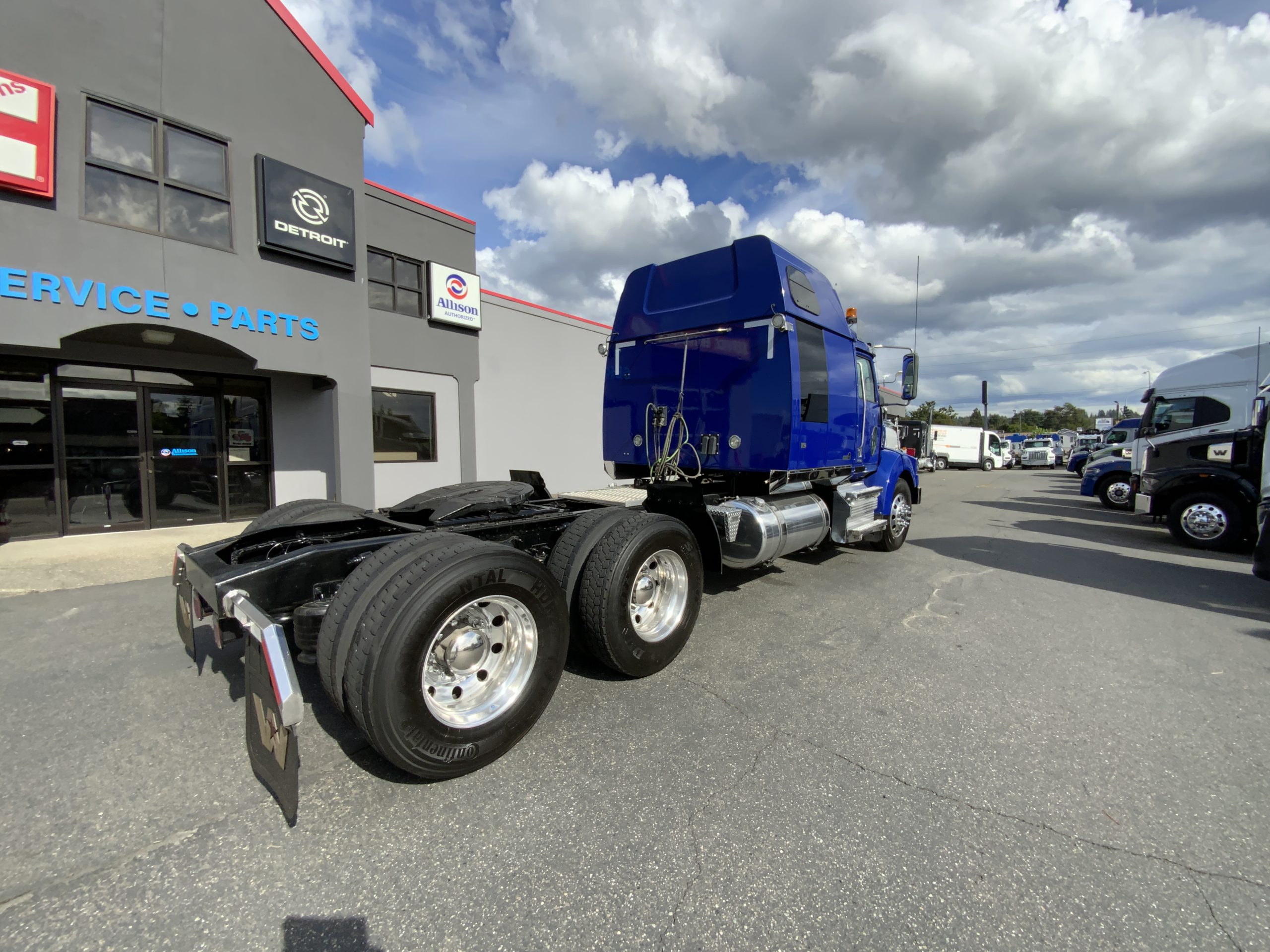 2022 WESTERN STAR 4900 - image 6 of 6