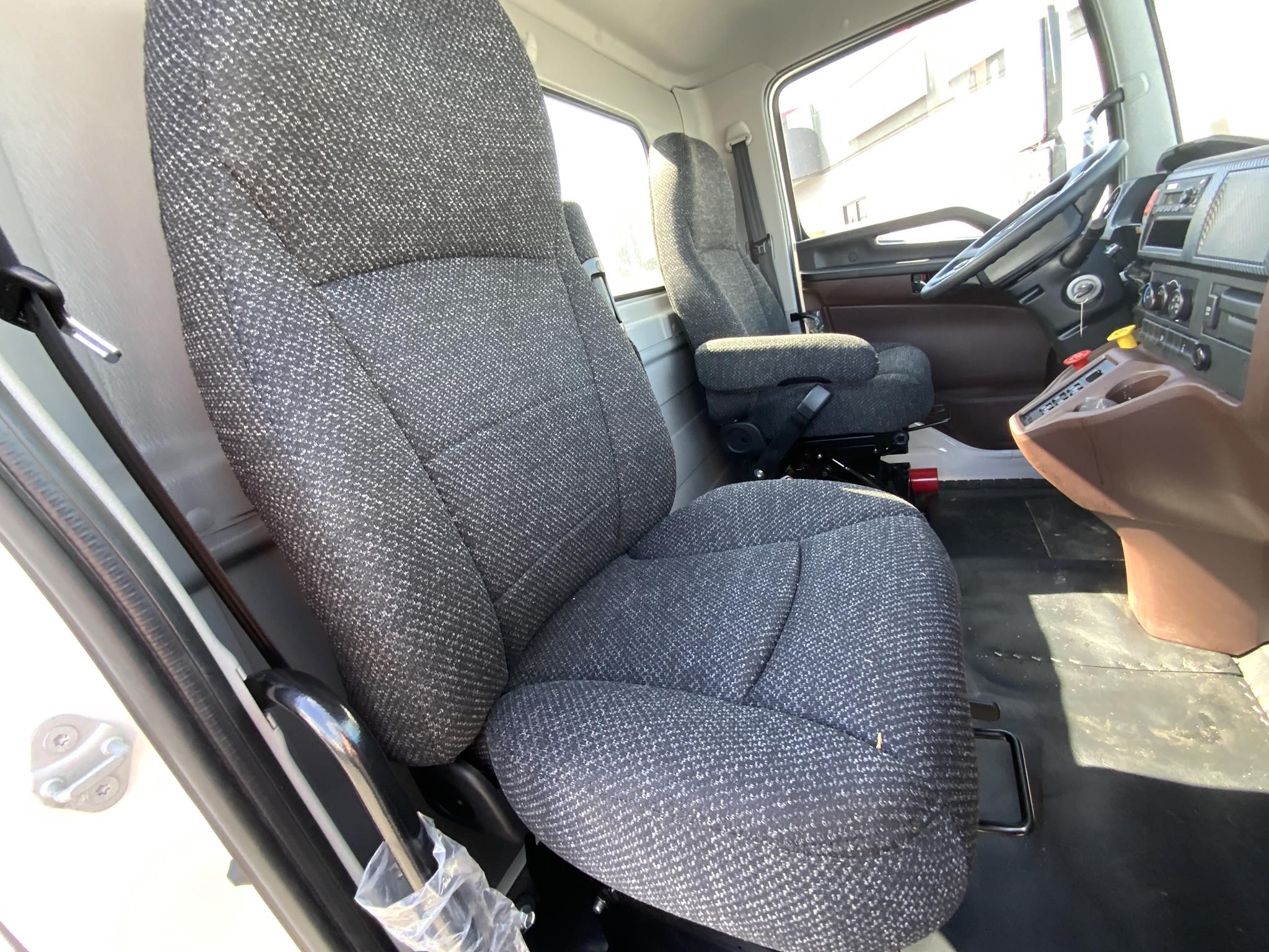 2026 HINO XL8 10004369252 2026 HINO XL8 10004369252