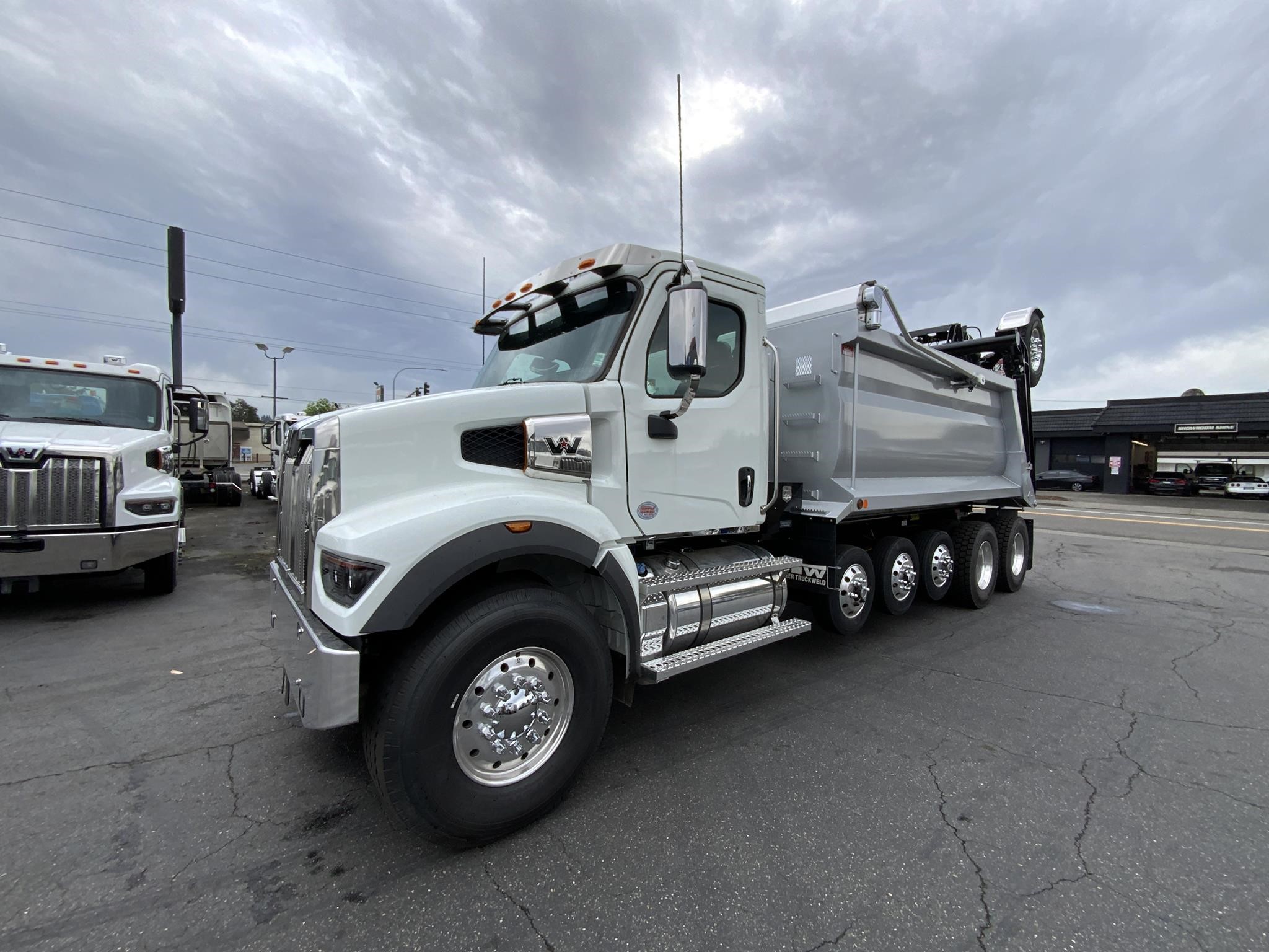 2025 WESTERN STAR 47X 10013748566 2025 WESTERN STAR 47X 10013748566