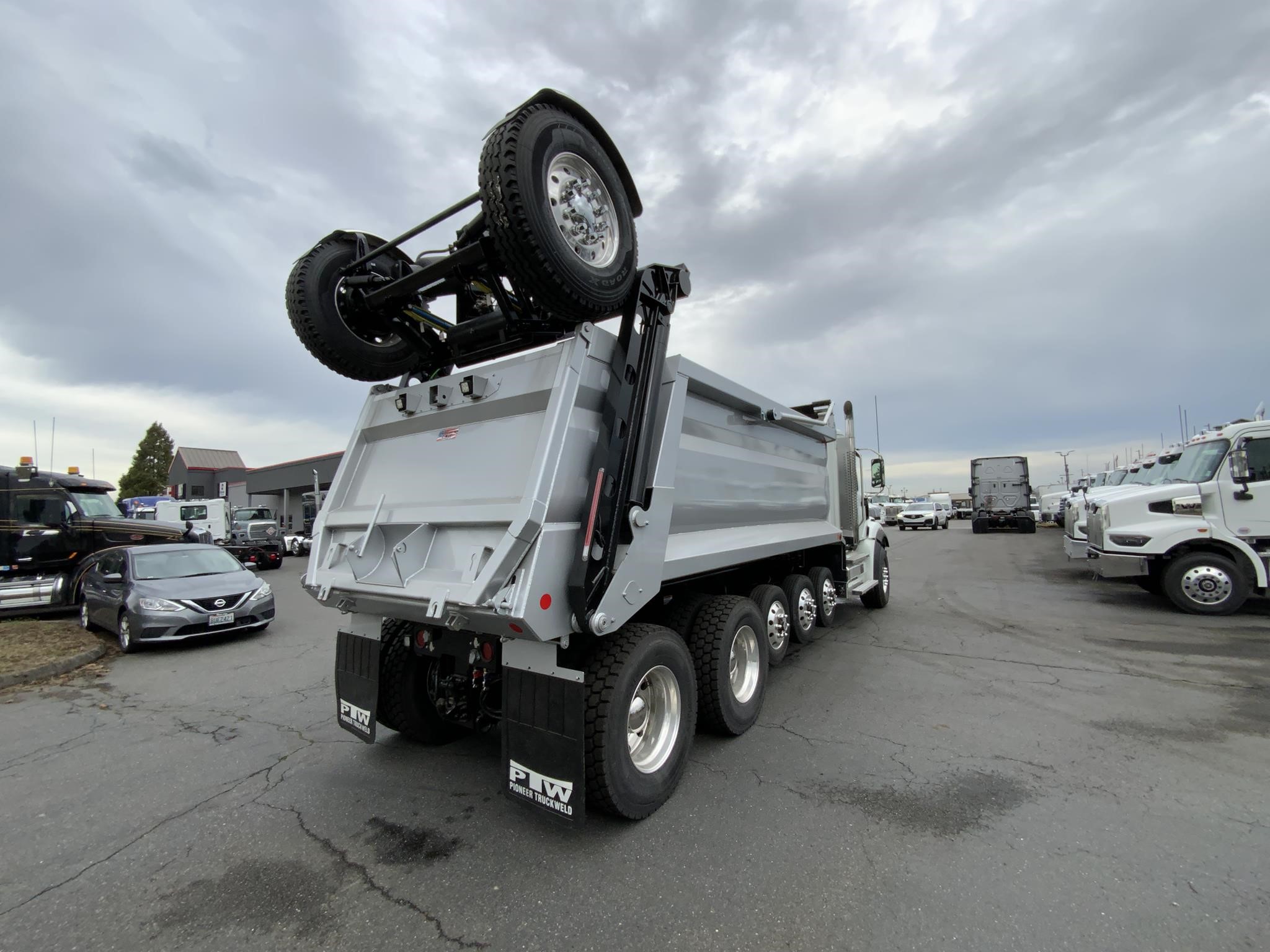 2025 WESTERN STAR 47X 10013748581 2025 WESTERN STAR 47X 10013748581