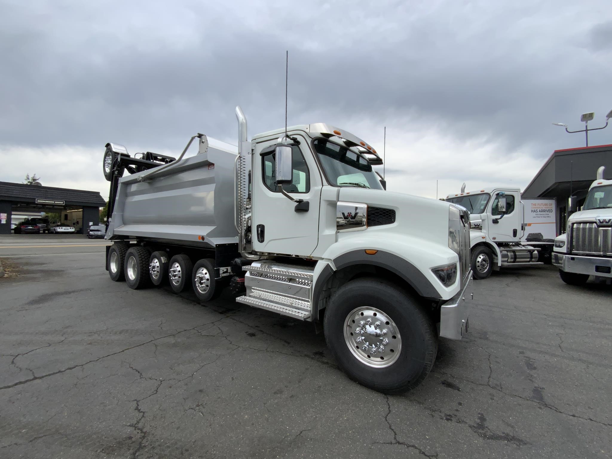 2025 WESTERN STAR 47X 10013748588 2025 WESTERN STAR 47X 10013748588