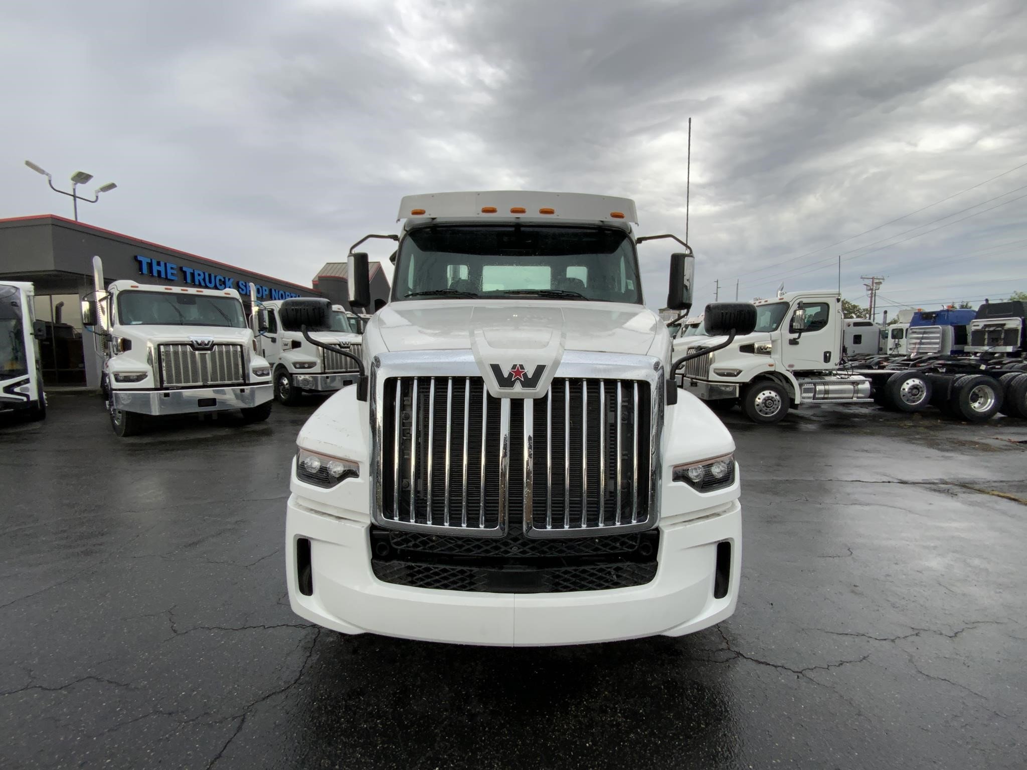 2025 WESTERN STAR 57X 10013800831 2025 WESTERN STAR 57X 10013800831