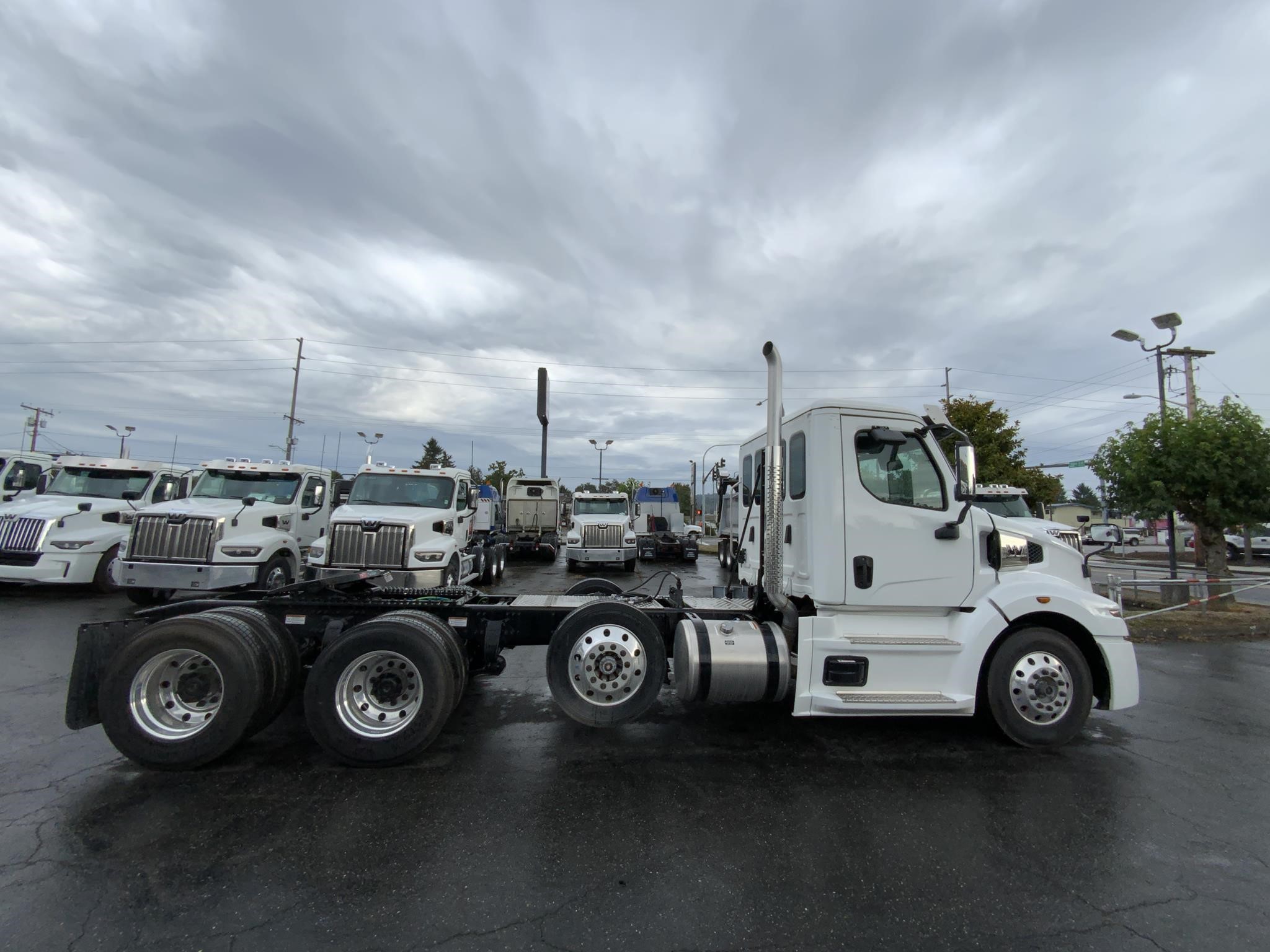 2025 WESTERN STAR 57X 10013800853 2025 WESTERN STAR 57X 10013800853