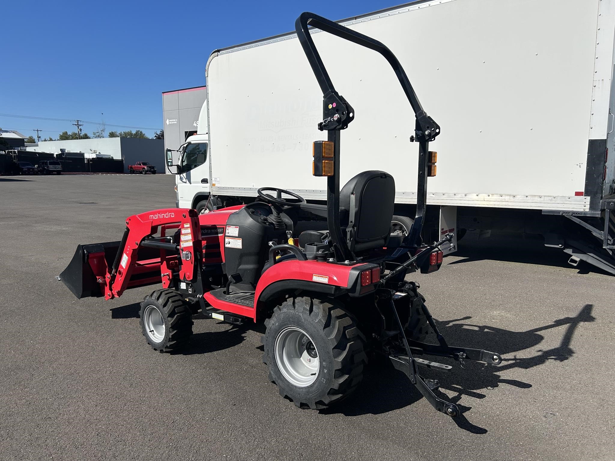 2025 MAHINDRA 1126HST - image 4 of 5