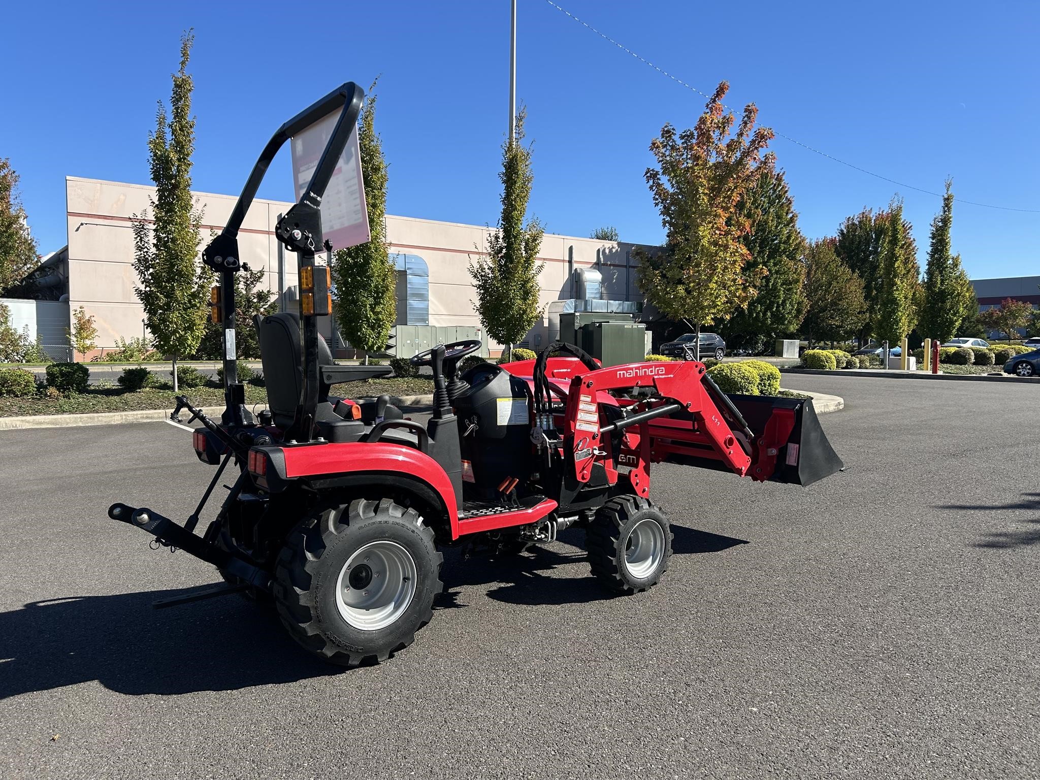 2025 MAHINDRA 1120HST - image 4 of 6