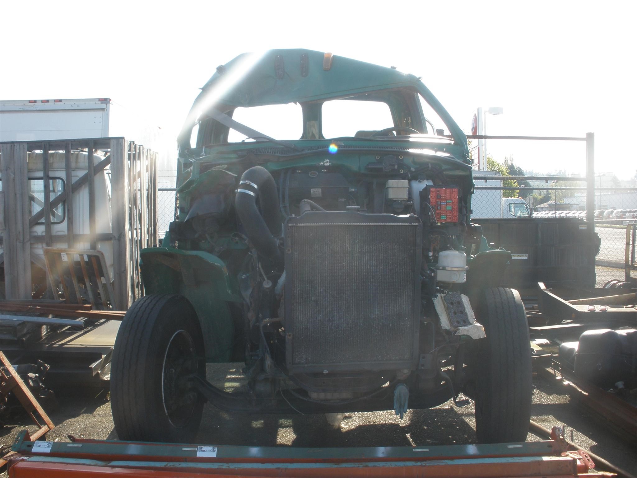 2004 STERLING ACTERRA - image 6 of 6