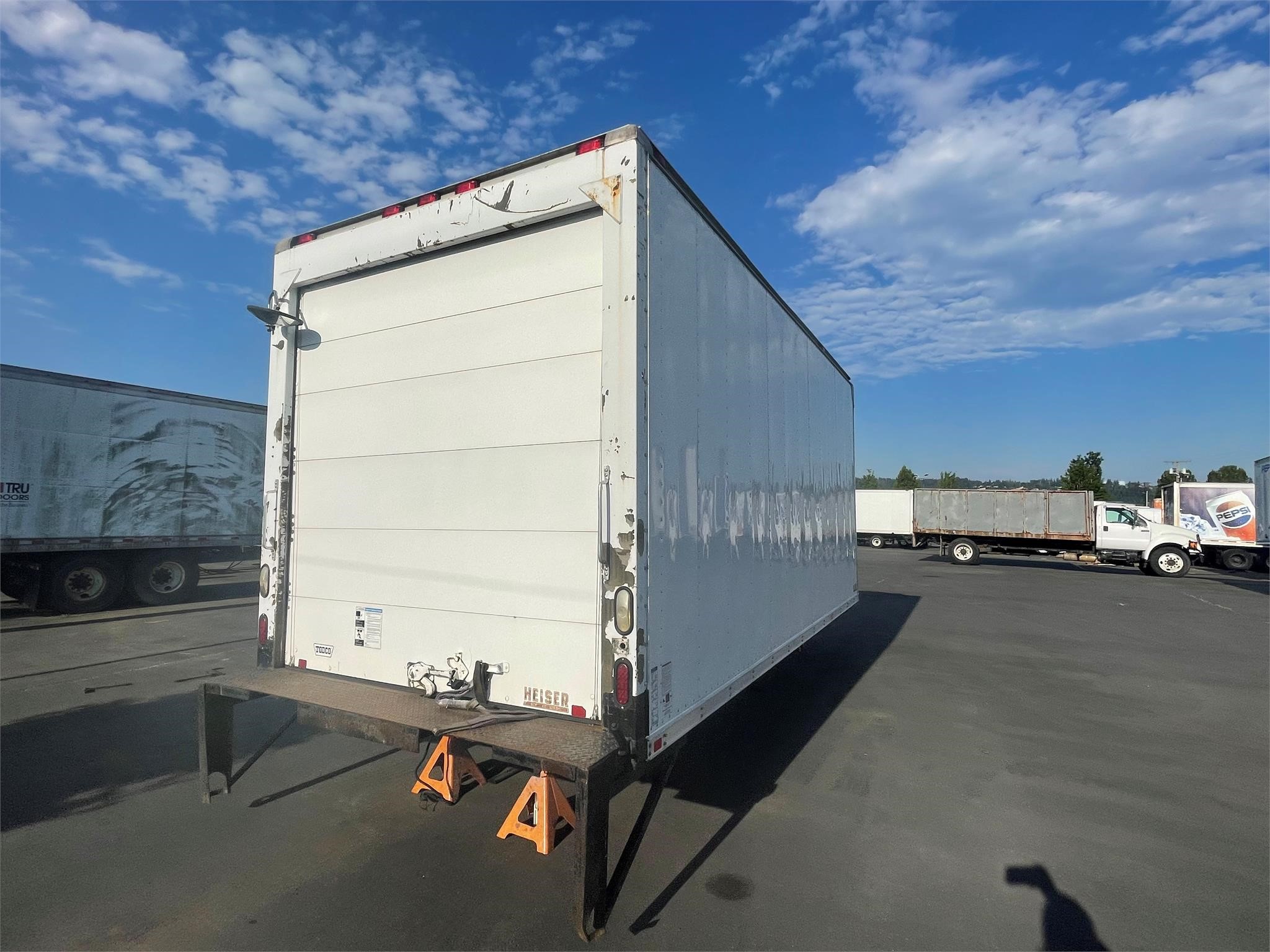 1995 SUPREME CORP 18 FT - image 5 of 6