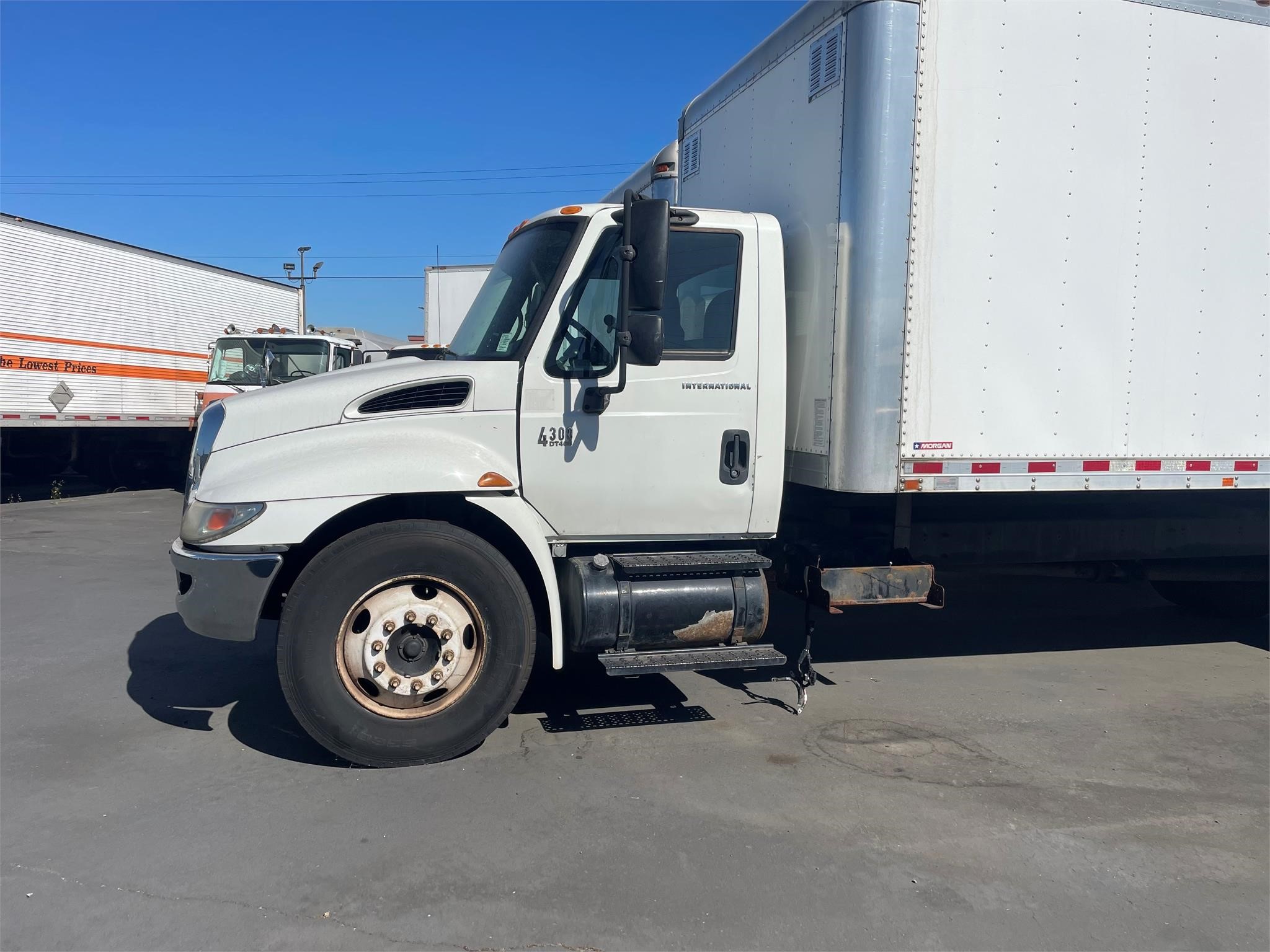 2007 INTERNATIONAL DURASTAR 4300 - image 1 of 5