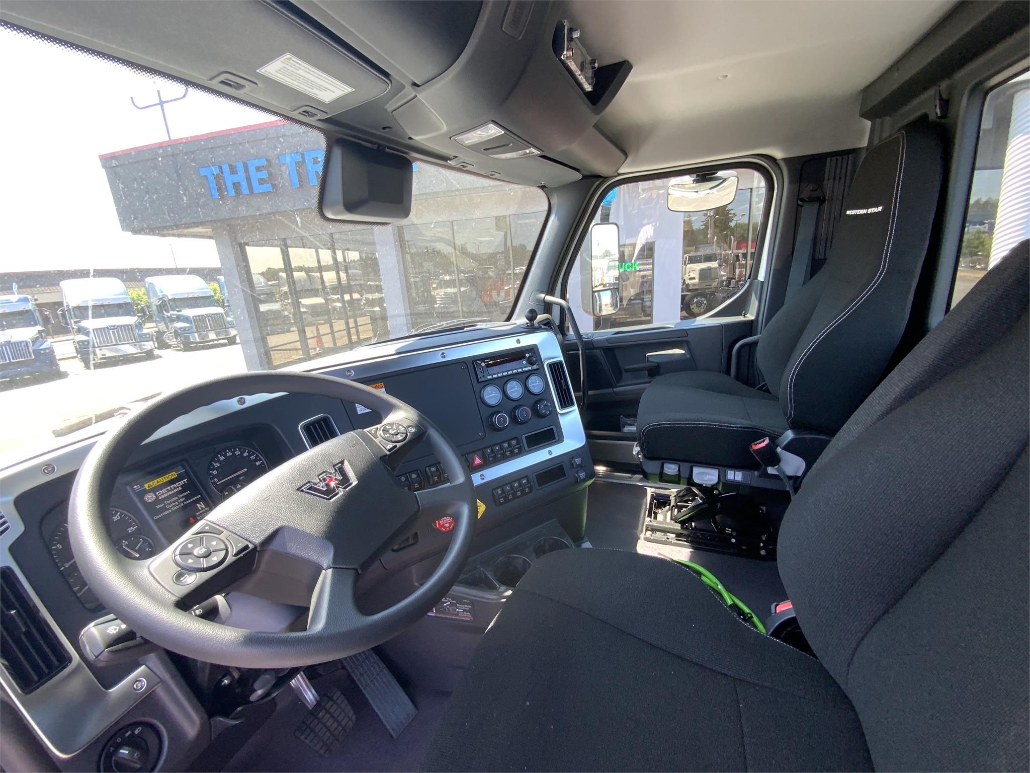 2025 WESTERN STAR 47X 9015306994 2025 WESTERN STAR 47X 9015306994