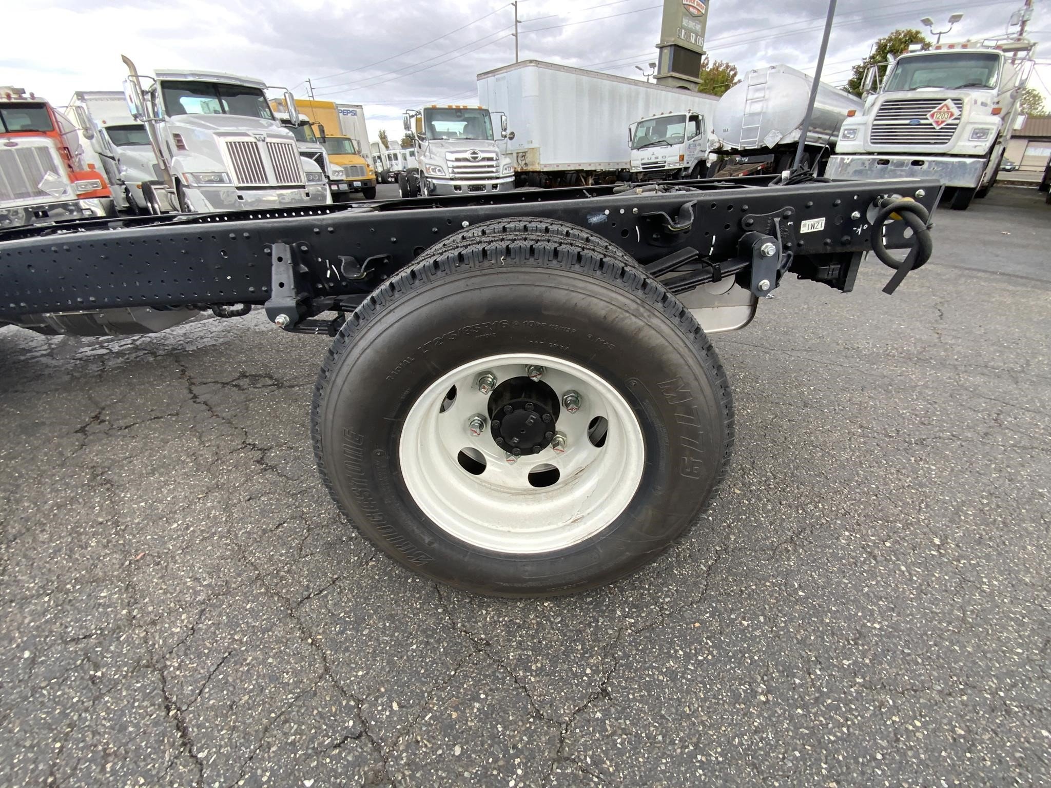 2024 HINO S4 9026835058 2024 HINO S4 9026835058