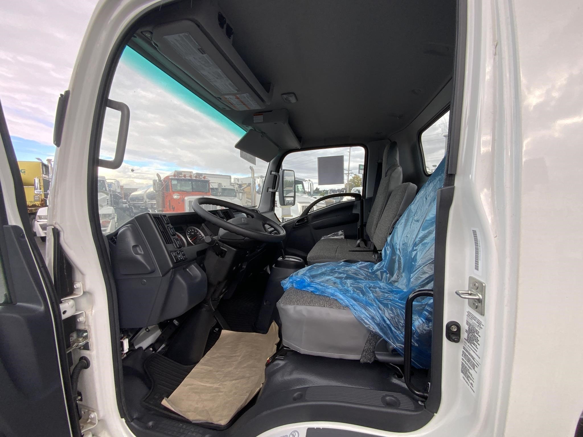 2024 HINO S4 9026835084 2024 HINO S4 9026835084