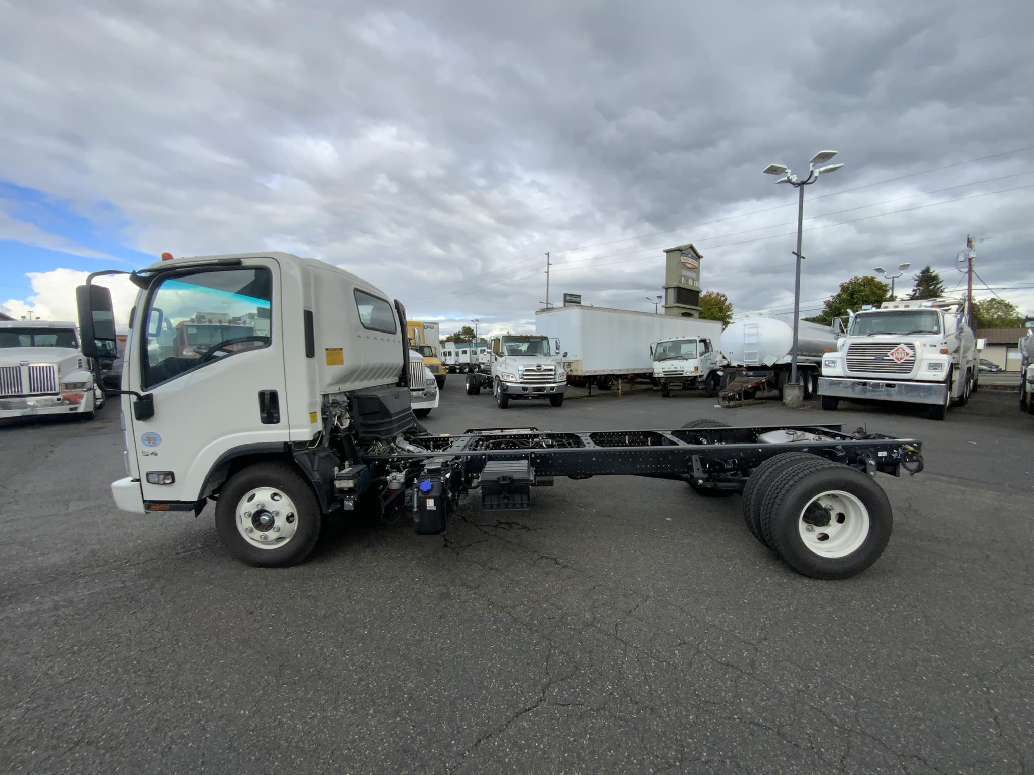 2024 HINO S4 9026839088 2024 HINO S4 9026839088