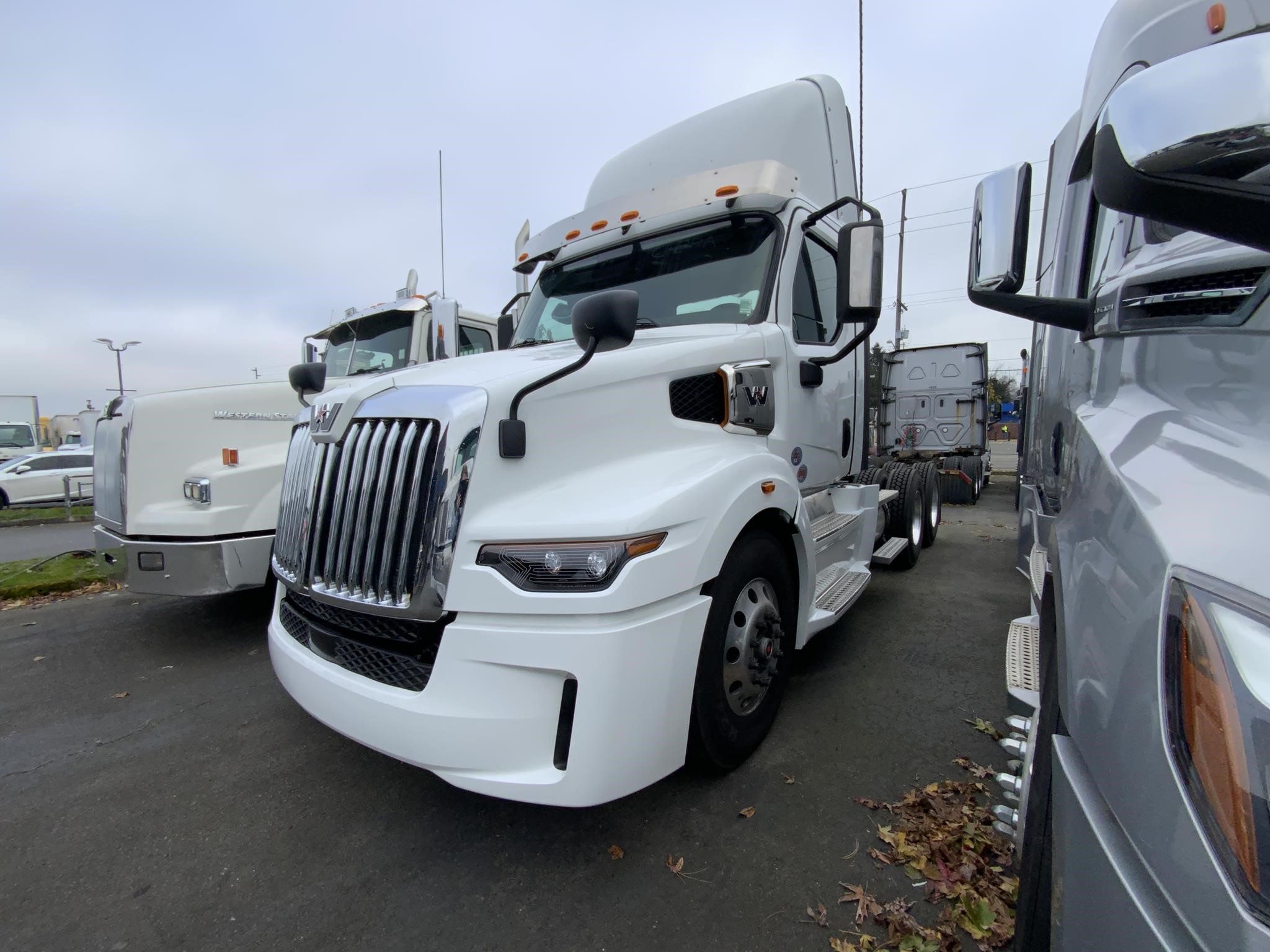2025 WESTERN STAR 57X 9032967885 2025 WESTERN STAR 57X 9032967885