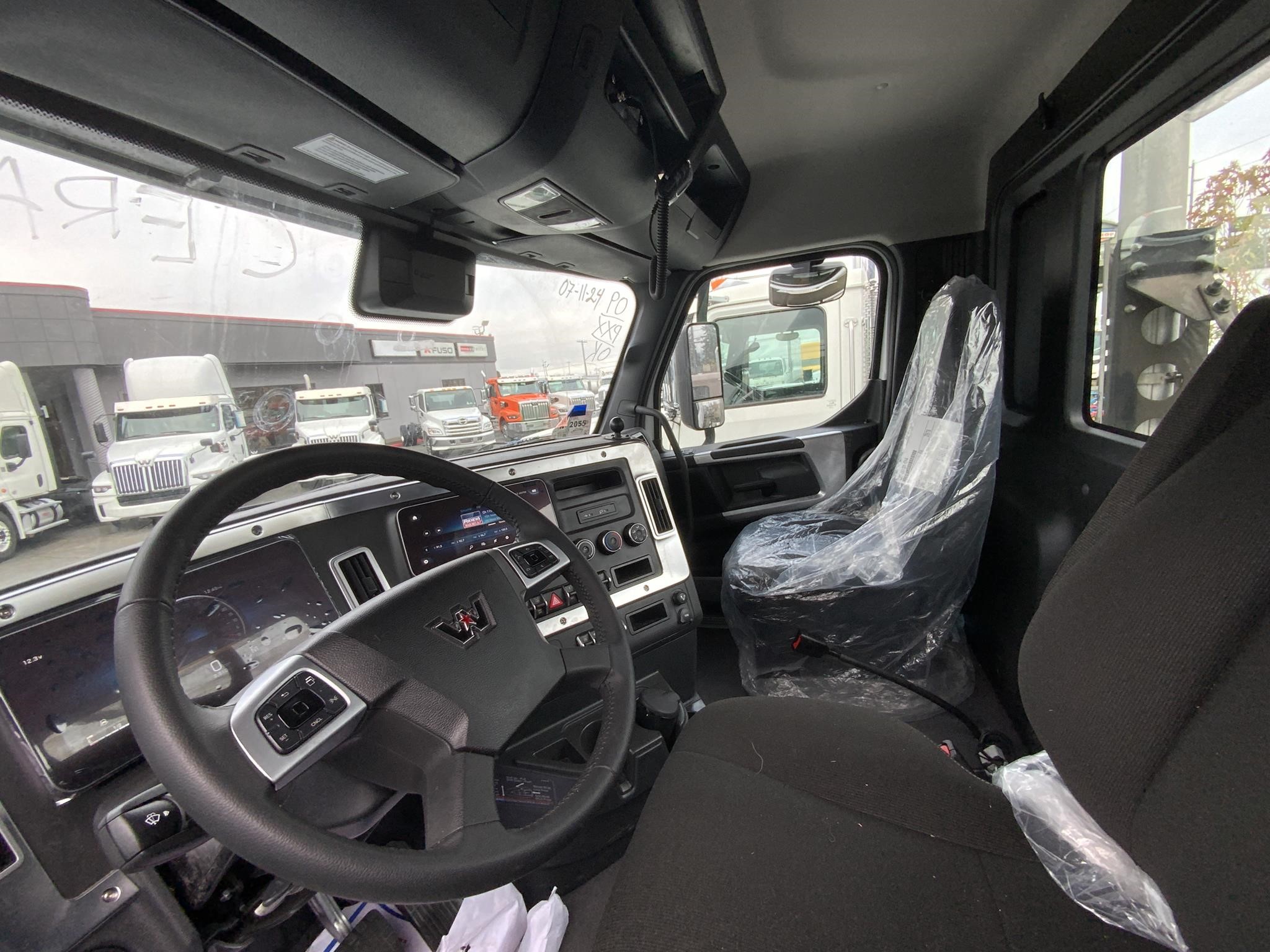 2025 WESTERN STAR 57X 9032968163 2025 WESTERN STAR 57X 9032968163