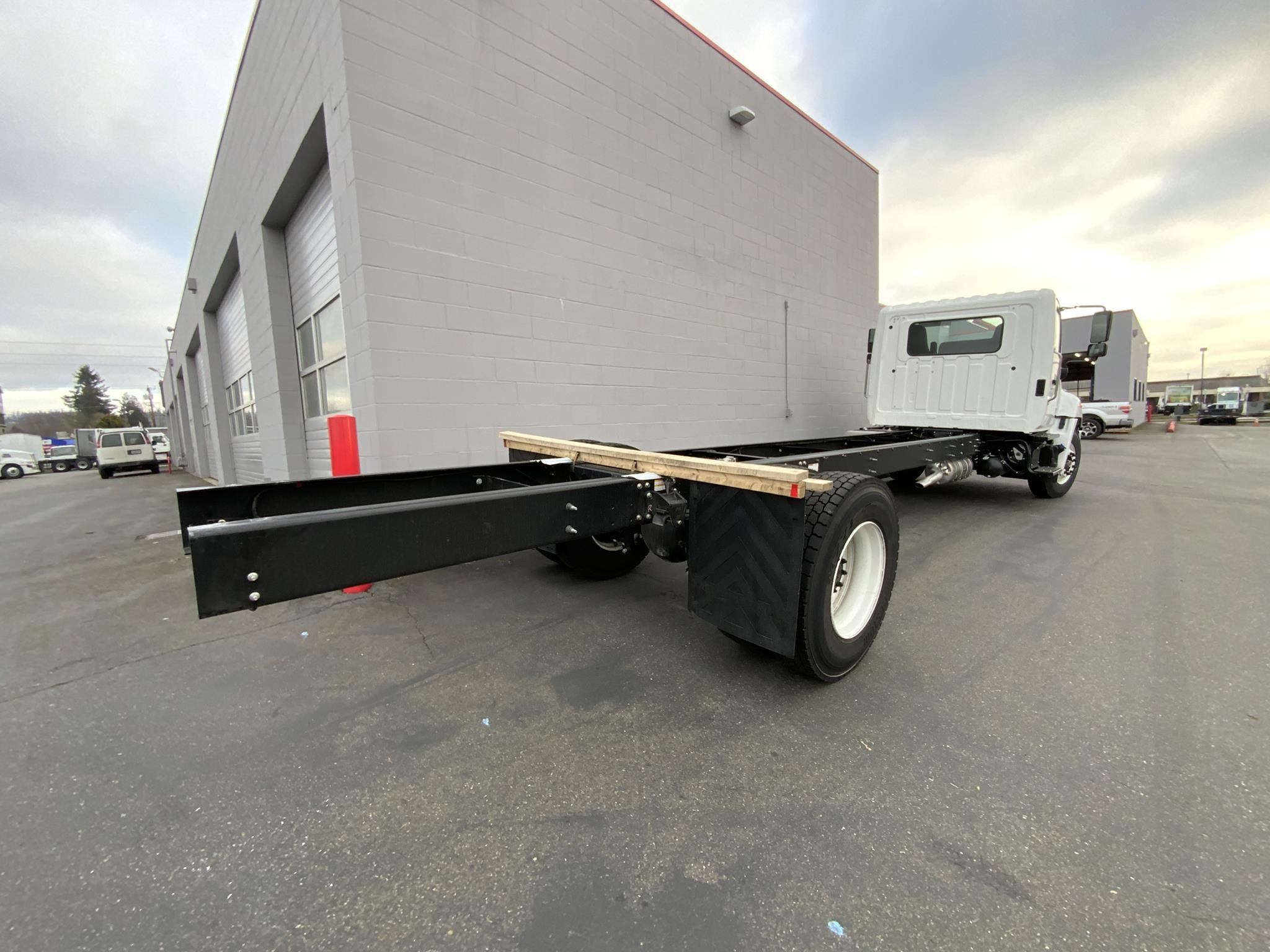 2025 HINO L6 9037848672 2025 HINO L6 9037848672