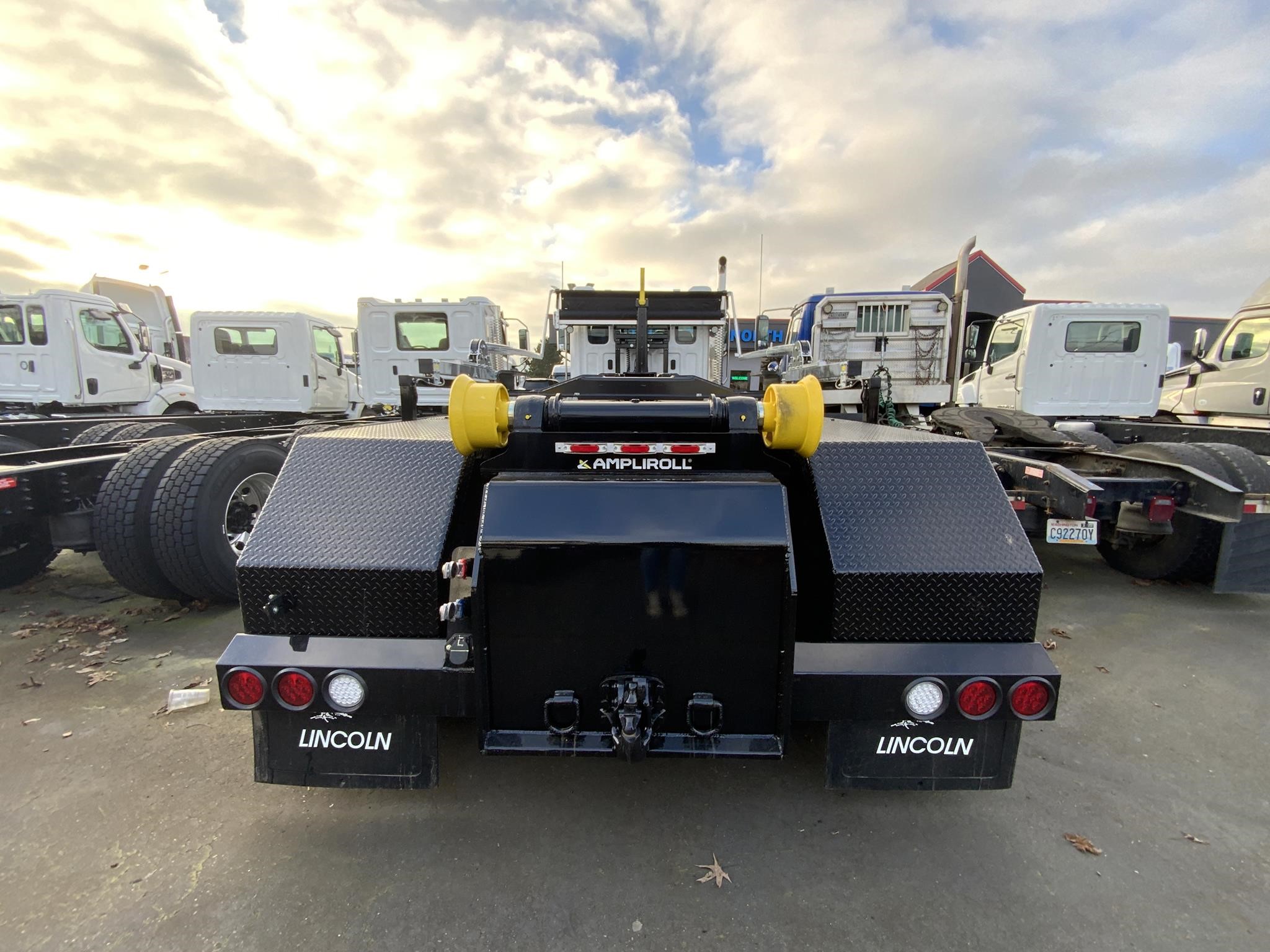 2025 WESTERN STAR 47X 9037851070 2025 WESTERN STAR 47X 9037851070