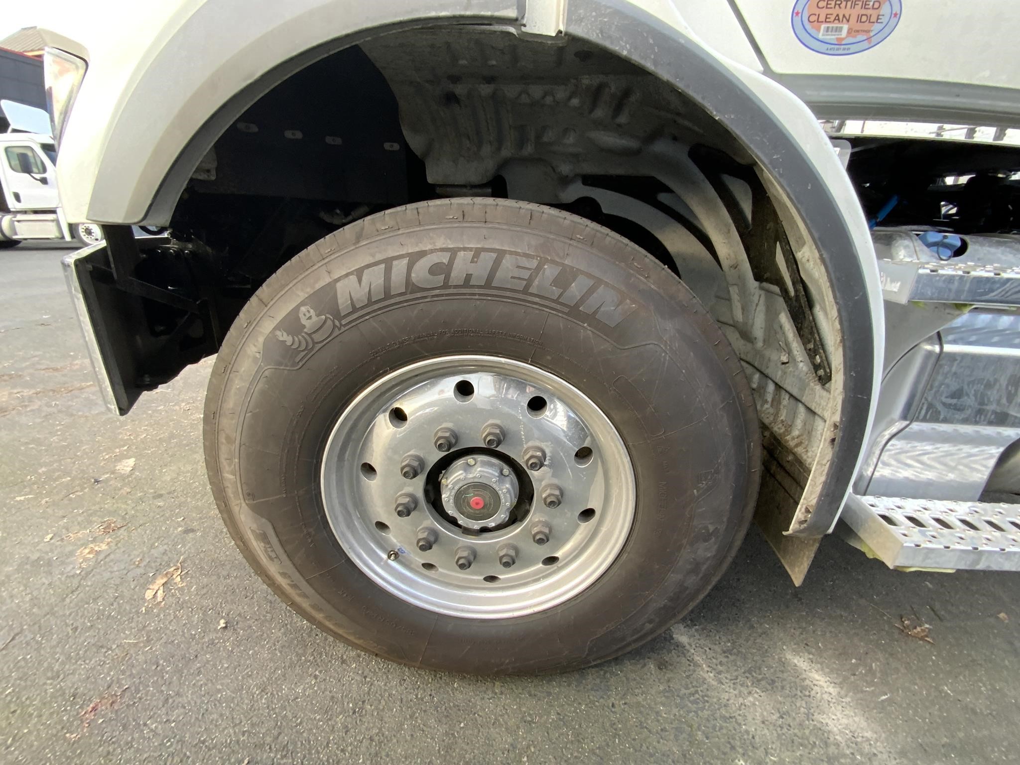 2025 WESTERN STAR 47X 9037851082 2025 WESTERN STAR 47X 9037851082