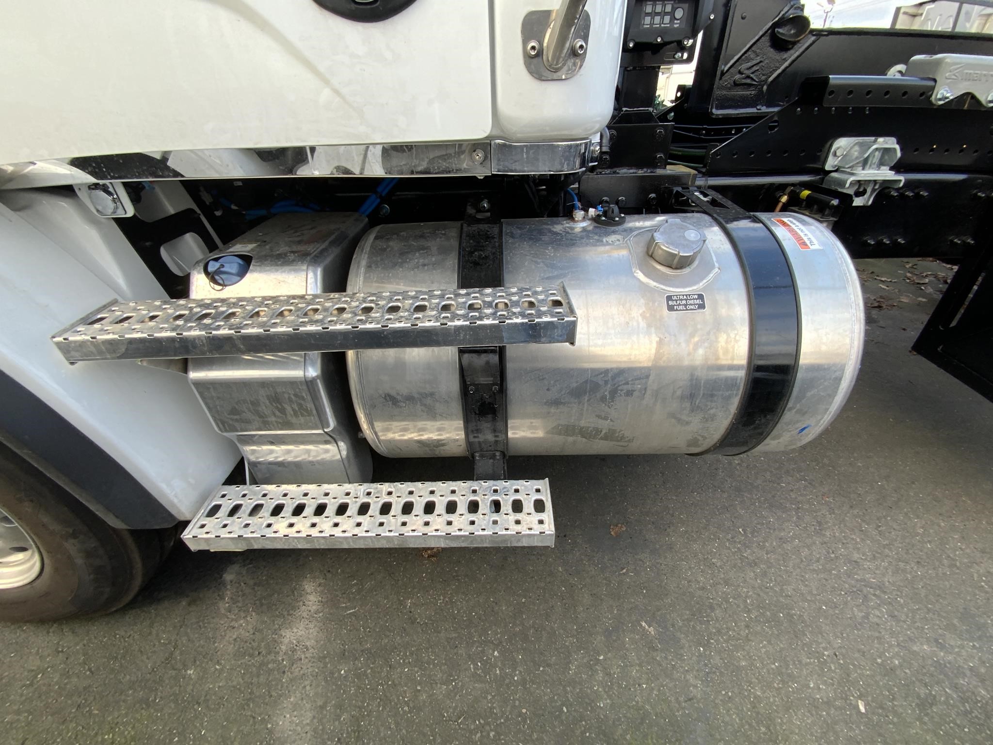 2025 WESTERN STAR 47X 9037851095 2025 WESTERN STAR 47X 9037851095