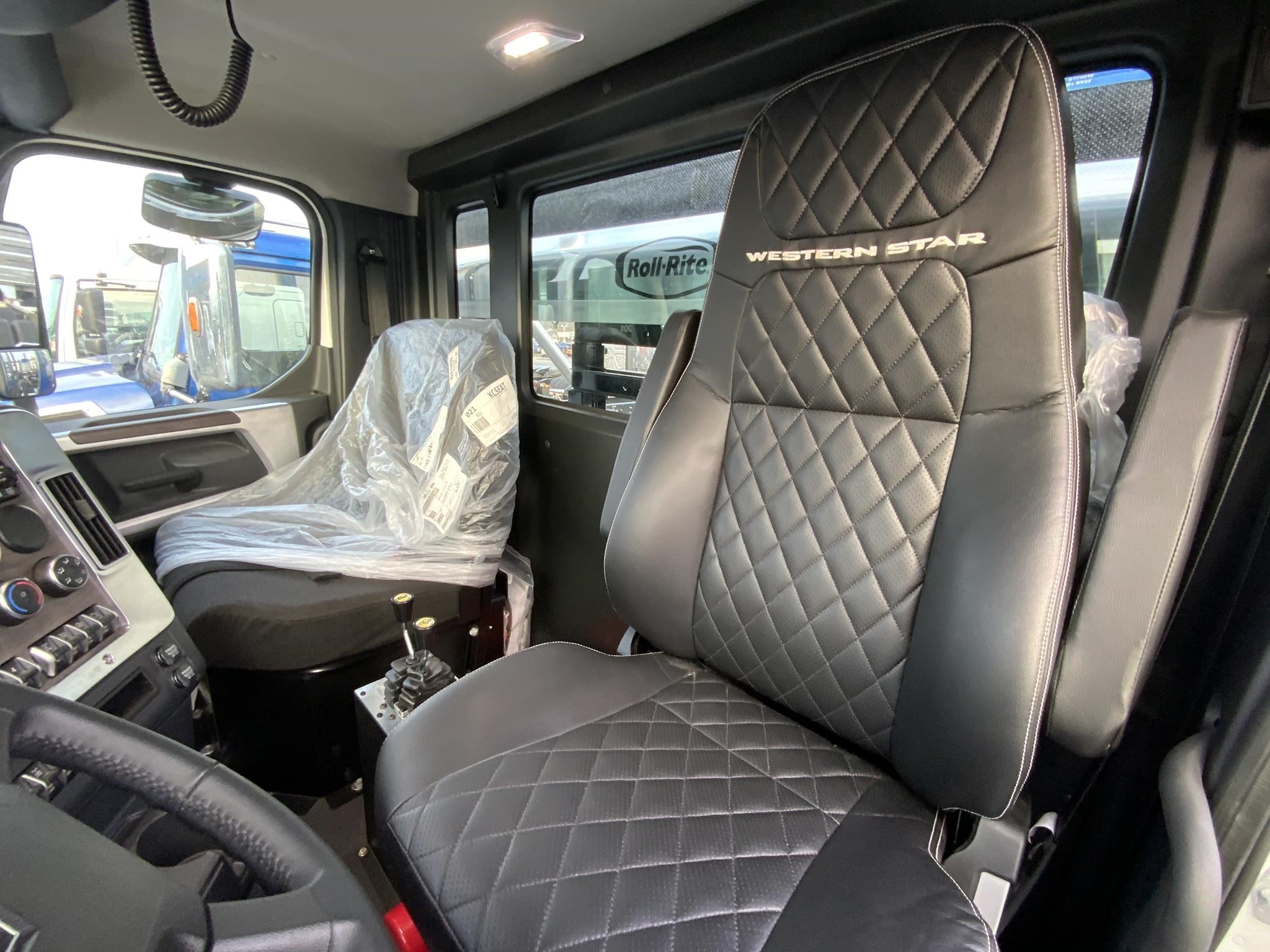 2025 WESTERN STAR 47X 9037851268 2025 WESTERN STAR 47X 9037851268