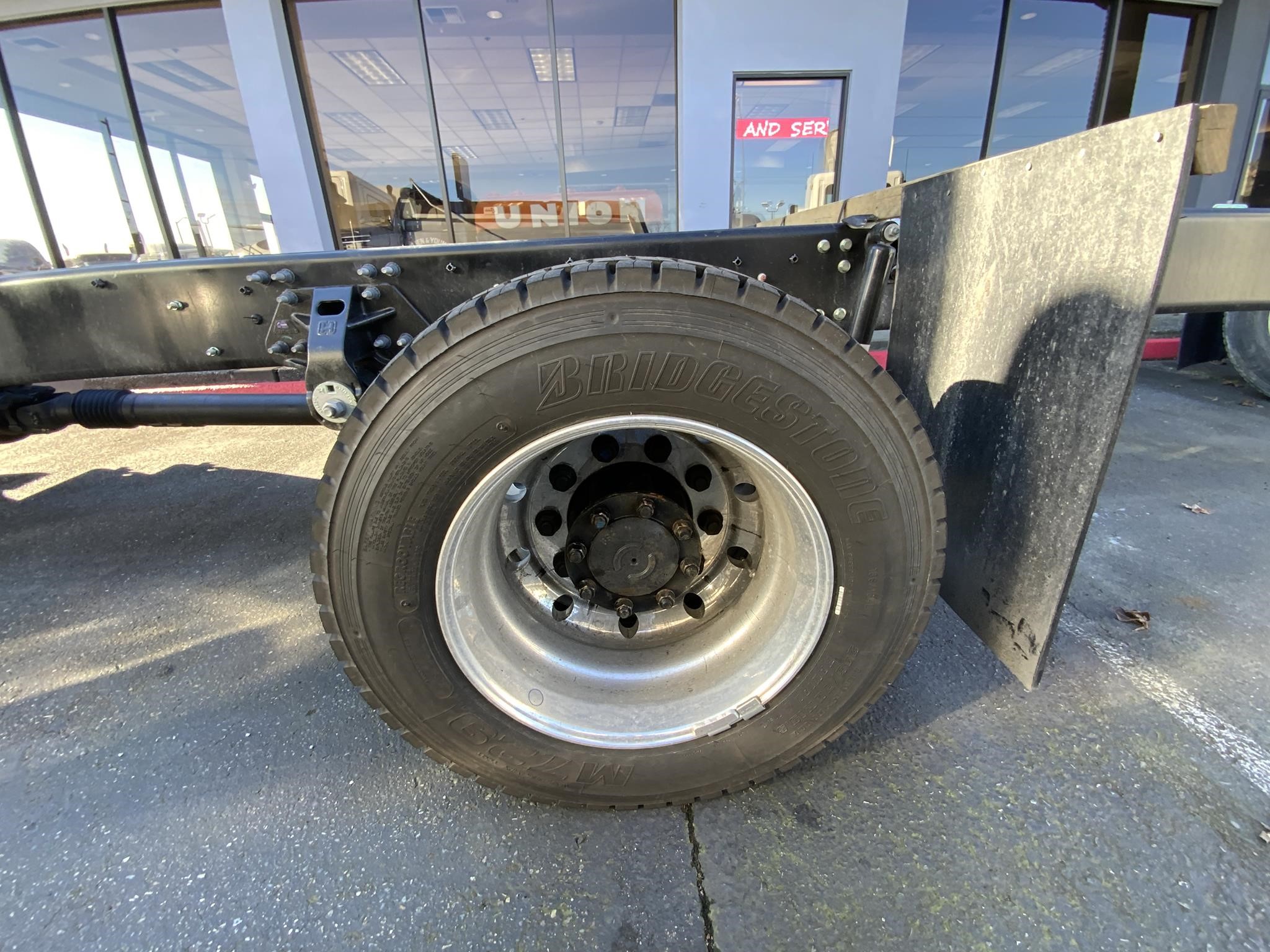 2025 HINO L6 9039206881 2025 HINO L6 9039206881