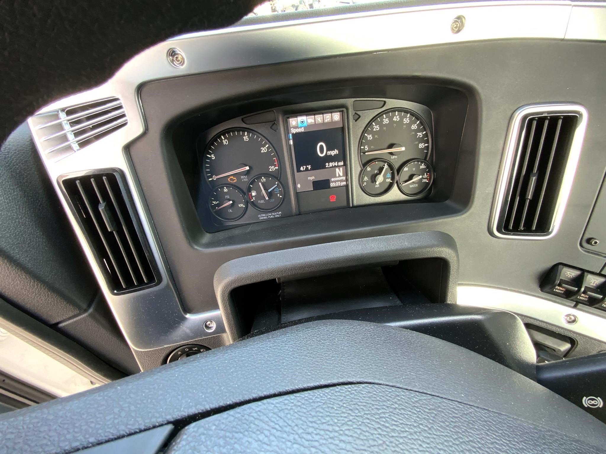 2025 WESTERN STAR 47X 9040668823 2025 WESTERN STAR 47X 9040668823