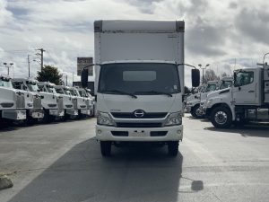 2016 HINO 155 11009387588