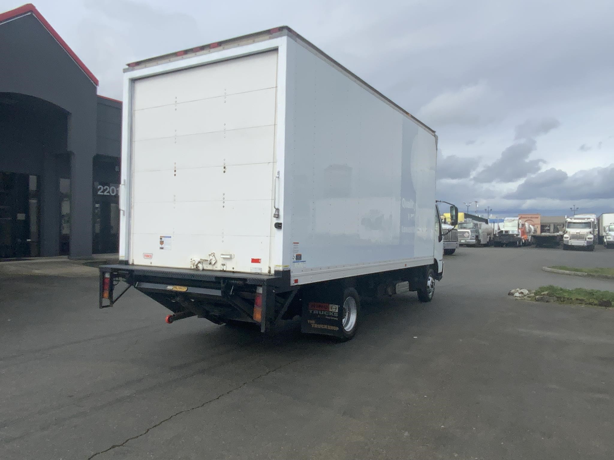 2016 HINO 155 2016 HINO 155 - image 6 of 6