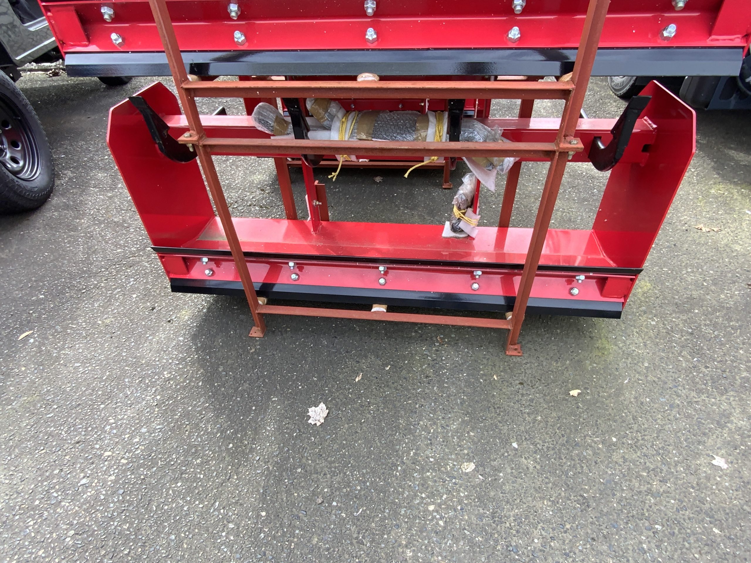 Mahindra SD5 Box Scraper with Ripper Shanks | 5 Ft, Cat I 3-Point Hitch Tractor Implement - image 1 of 2