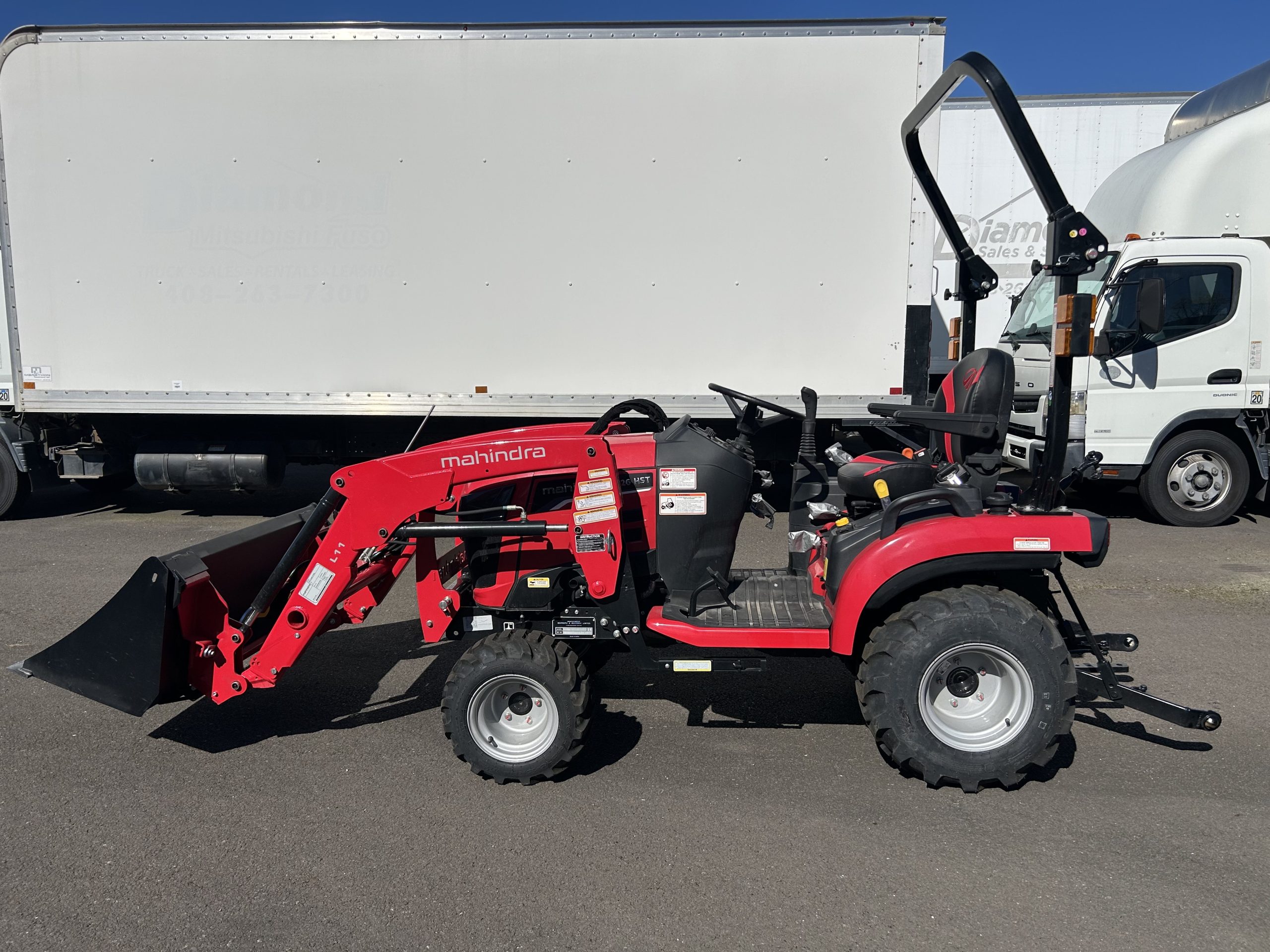 Mahindra 1126 HST Tractor Specs, Features & Performance | Compact Utility Diesel Tractor - image 2 of 5